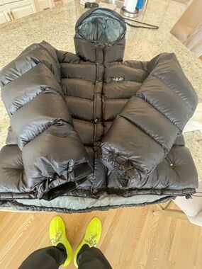 RAB QUANTUM 800 PRO DOWN JACKET EXCELLENT CONDITION MENS XL PTP 27 HEM 28 BLACK